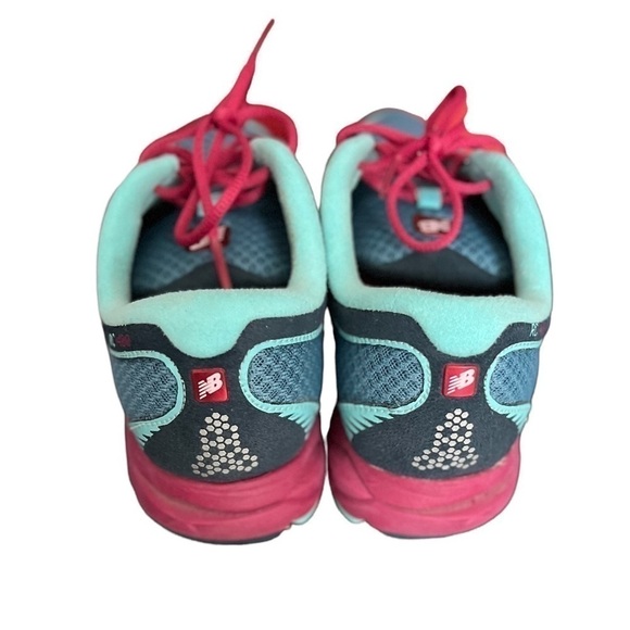 New Balance Running Shoes - Picture 3 of 5